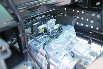 ����HOWO TX EV 6X4����ʽ���綯ǣ���� 400.619kWhͼƬ