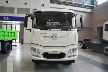 东风天锦KR&nbsp;扫路车外观图片