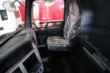 东风天龙KC&nbsp;电动自卸车驾驶室图片