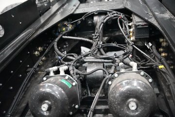 �������ó���������KC 8X4 8.8�״��綯��ж�� ����ʱ��600kWhͼƬ