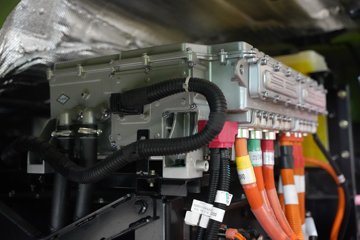 �������ó���������KC 8X4 8.8�״��綯��ж�� ����ʱ��600kWhͼƬ