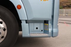 解放鹰途 商务舱 15.6L LNG 660马力 6X4 一汽解放12档 AMT自动档 牵引车