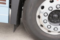 解放鹰途 商务舱 15.6L LNG 660马力 6X4 一汽解放12档 AMT自动档 牵引车