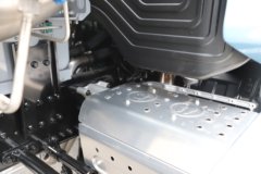 解放鹰途 商务舱 15.6L LNG 660马力 6X4 一汽解放12档 AMT自动档 牵引车