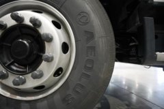 东风商用车东风天龙KL 4X2 纯电动牵引车 宁德时代400kWh