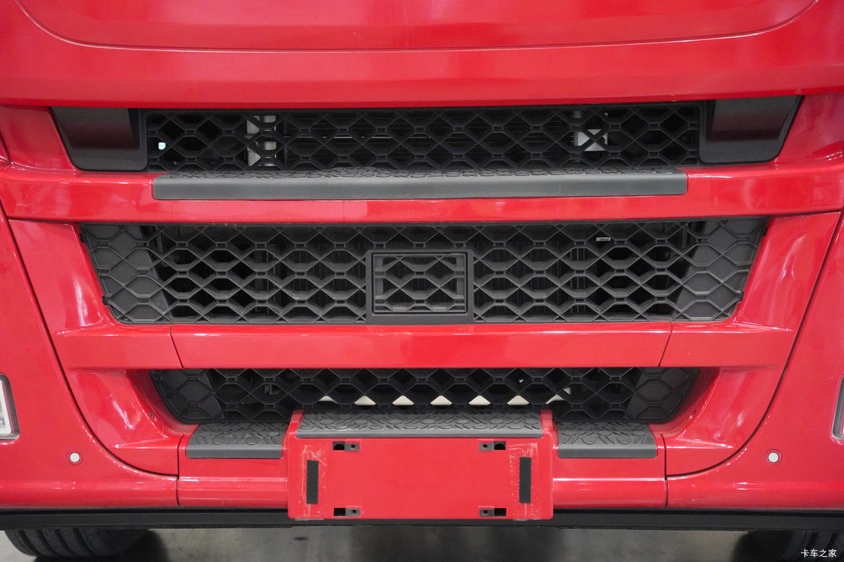 �������ó���������KL 4X2 ����ʽ���綯ǣ���� ����ʱ��400kWh���