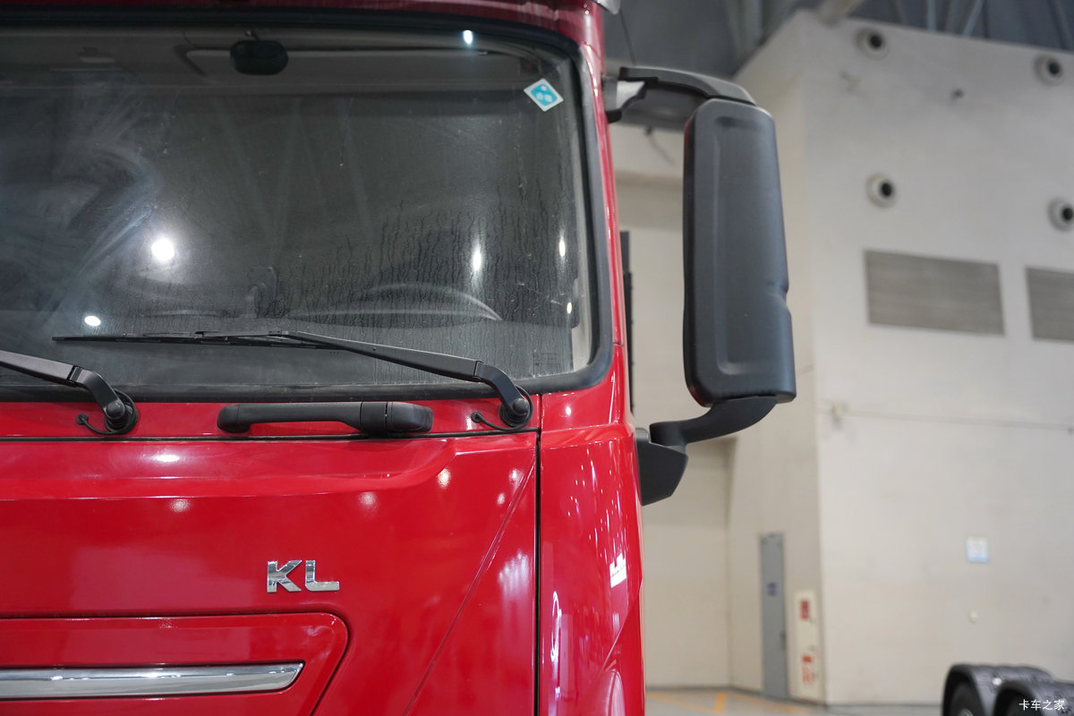 �������ó���������KL 4X2 ����ʽ���綯ǣ���� ����ʱ��400kWh���