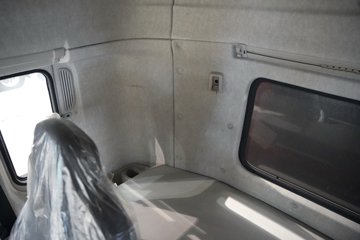 �������ó���������KL 4X2 ����ʽ���綯ǣ���� ����ʱ��400kWhͼƬ