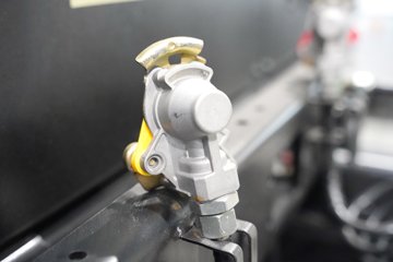 �������ó���������KL 4X2 ����ʽ���綯ǣ���� ����ʱ��400kWhͼƬ