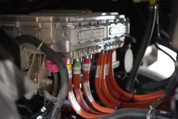 �������ó���������KL 4X2 ����ʽ���綯ǣ���� ����ʱ��400kWhͼƬ