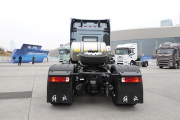 鹰航&nbsp;牵引车外观                                                图片