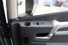 解放鹰航 智尊L版 15.6L LNG 660马力 6X4 一汽解放12档 AMT自动档 牵引车