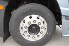 解放鹰航 智尊L版 15.6L LNG 660马力 6X4 一汽解放12档 AMT自动档 牵引车