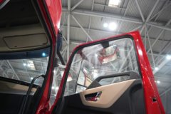 东风商用车东风天龙KL 6X4 纯电动牵引车 宁德时代497kWh