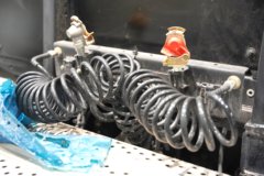 东风商用车东风天龙KL 6X4 纯电动牵引车 宁德时代497kWh