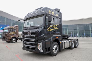 解放鹰腾 13.2L柴油 580马力 6X4 一汽解放12档 AMT自动档 牵引车