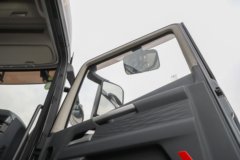 解放鹰腾 13.2L柴油 580马力 6X4 一汽解放12档 AMT自动档 牵引车