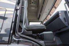 解放鹰腾 13.2L柴油 580马力 6X4 一汽解放12档 AMT自动档 牵引车