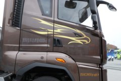 解放鹰驰 12.5L LNG 500马力 6X4 一汽解放12档 危险品牵引车