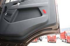 解放鹰驰 12.5L LNG 500马力 6X4 一汽解放12档 危险品牵引车