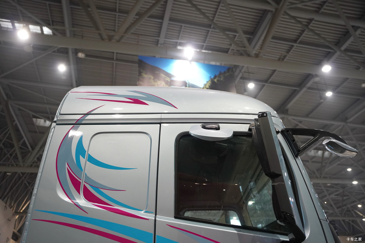 �������ó���������KL 6X4 ���綯ǣ���� ����ʱ��400kWh���