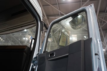 �������ó���������KL 6X4 ���綯ǣ���� ����ʱ��400kWhͼƬ