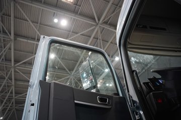 �������ó���������KL 6X4 ���綯ǣ���� ����ʱ��400kWhͼƬ