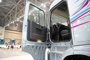 �������ó���������KL 6X4 ���綯ǣ���� ����ʱ��400kWhͼƬ