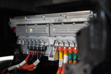 �������ó���������KL 6X4 ���綯ǣ���� ����ʱ��400kWhͼƬ