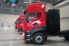 东风商用车东风天龙KL 6X4 纯电动牵引车 欣旺达352kWh
