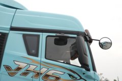 青岛解放 JH6 智越版 540马力 6X4 LNG自动档牵引车(法士特16档) 青岛解放 JH6 智越版 540马力 6X4 LNG自动档牵引车(法士特16档)