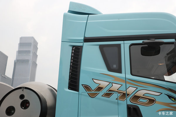 新车到店 绥化市解放JH6牵引车仅需27.5万元