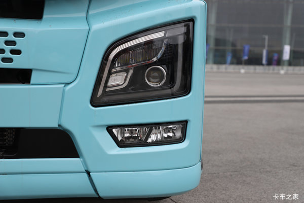 无锡市解放JH6牵引车系列，打折优惠，降3万，赶快抢购！