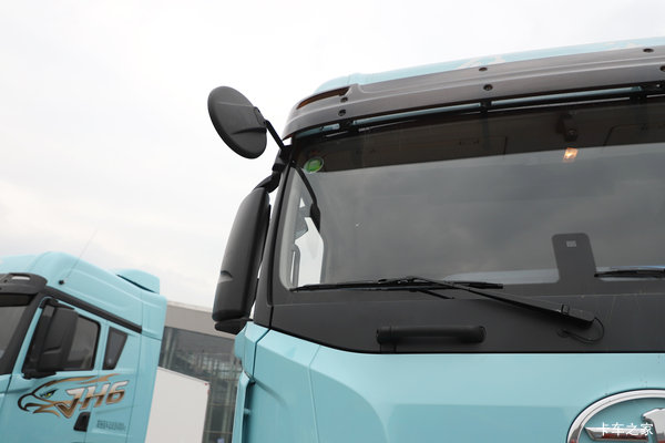 无锡市解放JH6牵引车系列,打折优惠,降3万,赶快抢购! 无锡市解放JH6牵引车系列,打折优惠,降3万,赶快抢购!