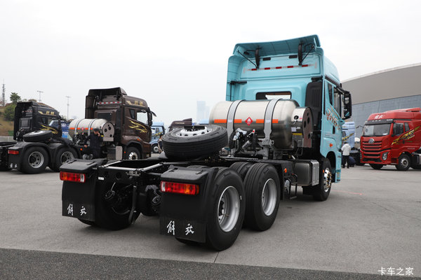 无锡市解放JH6牵引车系列，打折优惠，降3万，赶快抢购！