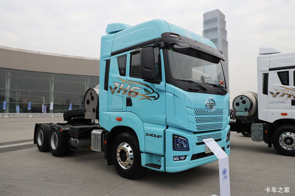 无锡市解放JH6牵引车系列,打折优惠,降3万,赶快抢购! 无锡市解放JH6牵引车系列,打折优惠,降3万,赶快抢购!