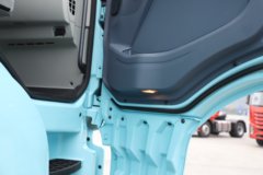 青岛解放 JH6 智越版 540马力 6X4 LNG自动档牵引车(法士特16档) 青岛解放 JH6 智越版 540马力 6X4 LNG自动档牵引车(法士特16档)