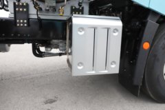 青岛解放 JH6 智越版 540马力 6X4 LNG自动档牵引车(法士特16档) 青岛解放 JH6 智越版 540马力 6X4 LNG自动档牵引车(法士特16档)