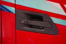 东风天龙KL&nbsp;电动牵引车外观图片