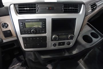 �������ó���������KL 6X4 ����ʽ���綯ǣ���� ����ʱ��600kWhͼƬ