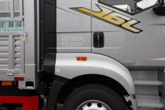 一汽解放J6L 精英版 5.7L柴油 290马力 4X2 一汽解放8档 高顶 6.75米仓栅式载货车