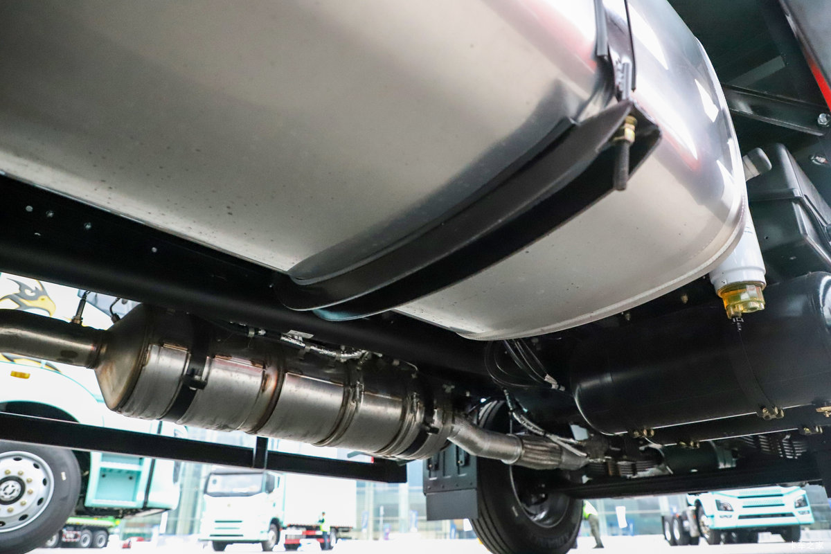 290����&nbsp;5.7L����&nbsp;���J6L��Ӣ���п�