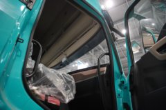 东风商用车东风天龙KL 6X4 插电式增程混合动力牵引车 微宏78.3kWh