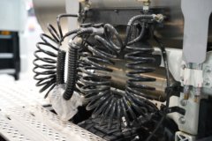 东风商用车东风天龙KL 6X4 插电式增程混合动力牵引车 微宏78.3kWh