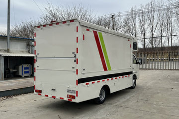 ��������M2 1.6L���� 122���� 3.9�׵����ۻ���΢��(˴̩��)ͼƬ