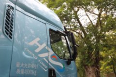 东风柳汽乘龙H7pro 12.5L LNG 480马力 6X4 法士特12档 牵引车