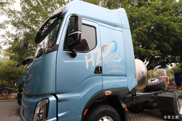 乘龙H7Pro康明斯580燃气车新年有礼！