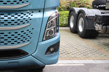 ������������H7pro 12.5L LNG 480���� 6X4 ��ʿ��12�� ǣ����ͼƬ