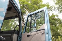 东风柳汽乘龙H7pro 12.5L LNG 480马力 6X4 法士特12档 牵引车