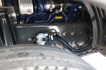 ������������H7pro 12.5L LNG 480���� 6X4 ��ʿ��12�� ǣ����ͼƬ